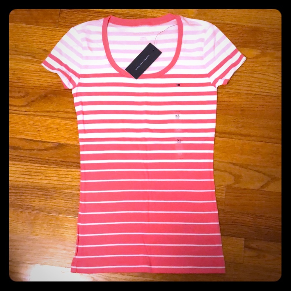 💎3/$25💎 New Tommy Hilfiger fitted T-shirt